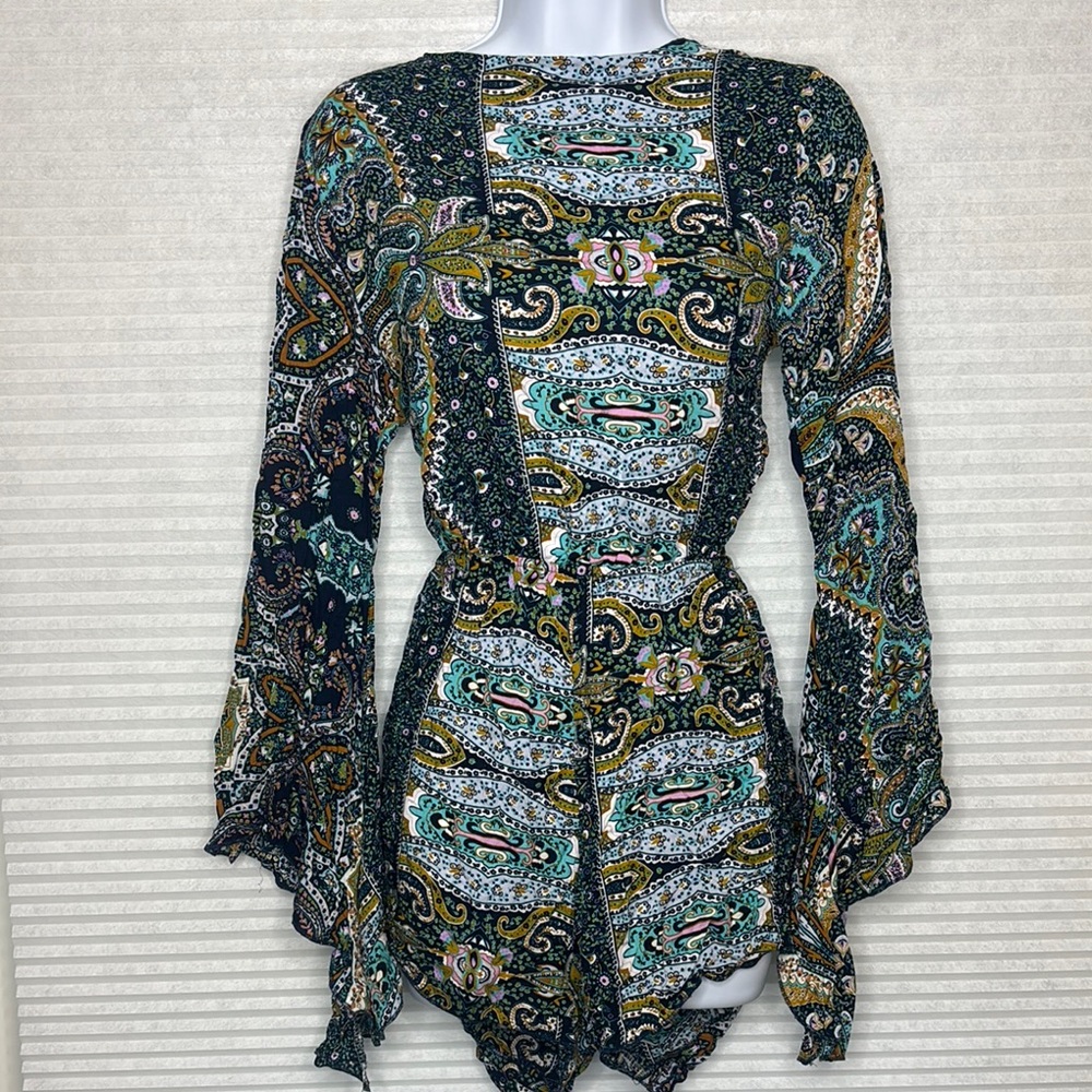 Elegant Paisley Backless Dress